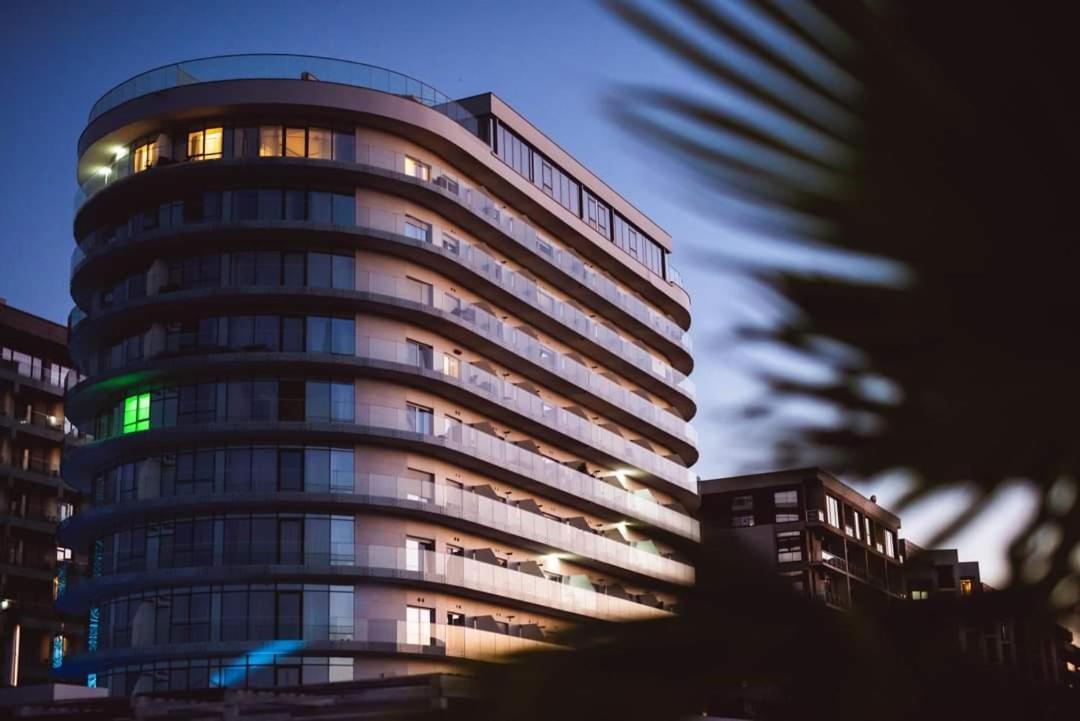 White Tower Mamaia Prestige Apartments Экстерьер фото