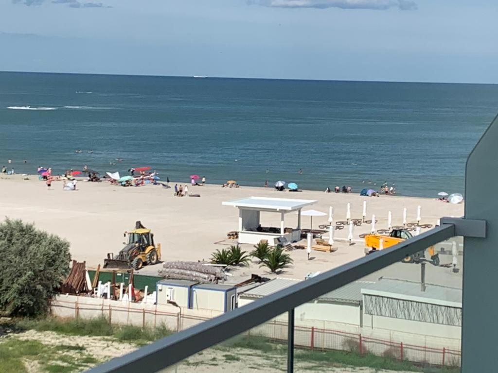 White Tower Mamaia Prestige Apartments Экстерьер фото