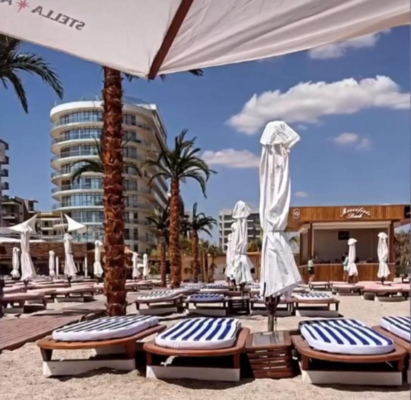 White Tower Mamaia Prestige Apartments Экстерьер фото