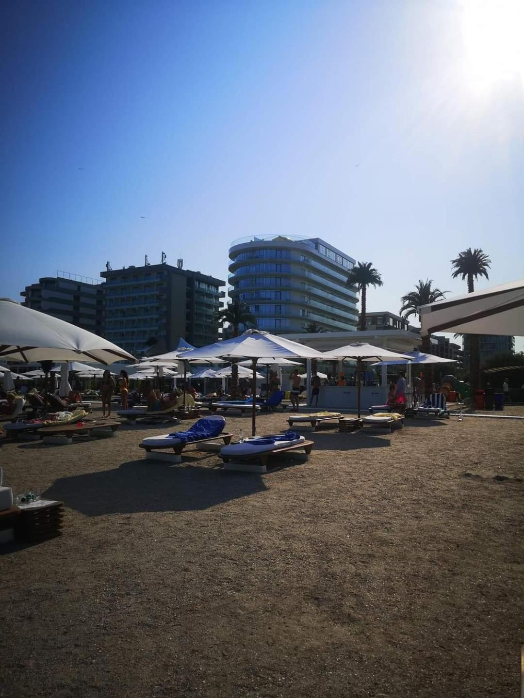 White Tower Mamaia Prestige Apartments Экстерьер фото