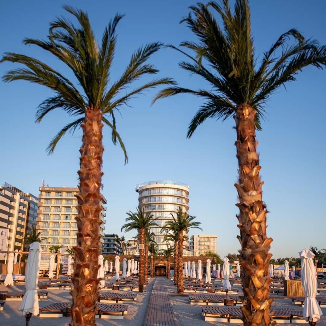 White Tower Mamaia Prestige Apartments Экстерьер фото