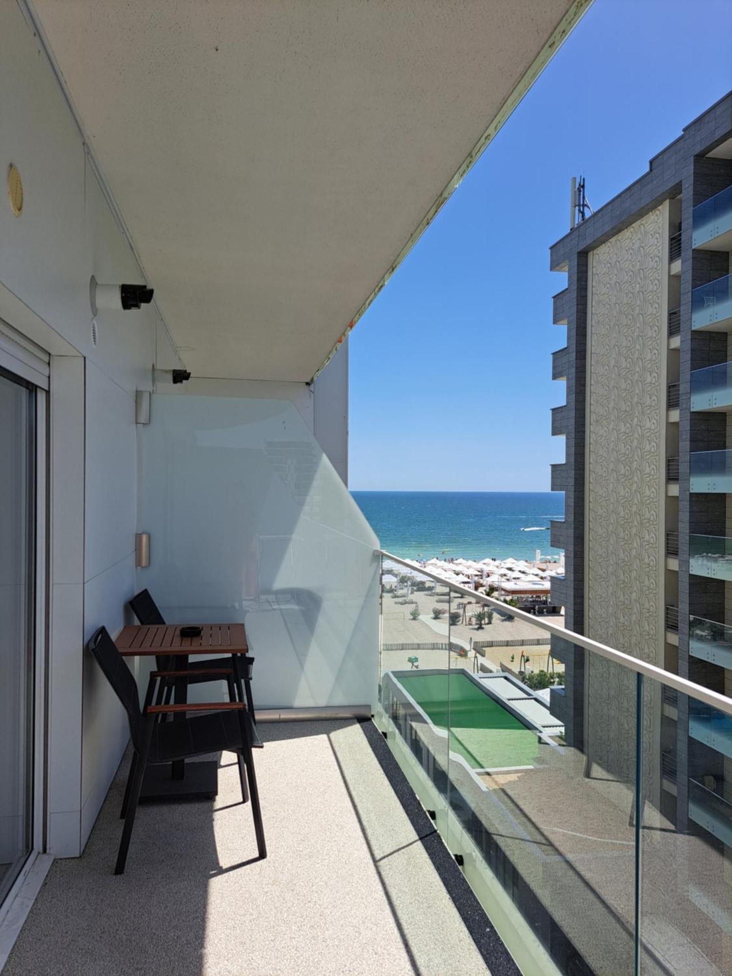 White Tower Mamaia Prestige Apartments Экстерьер фото