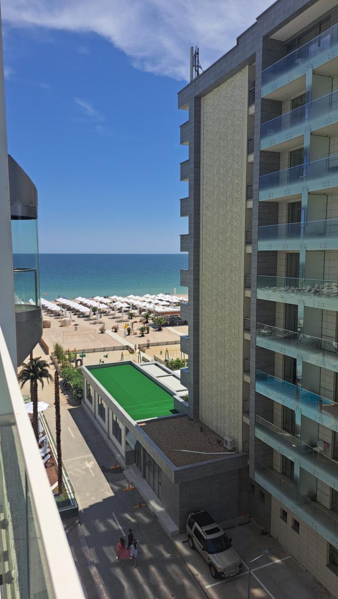 White Tower Mamaia Prestige Apartments Экстерьер фото