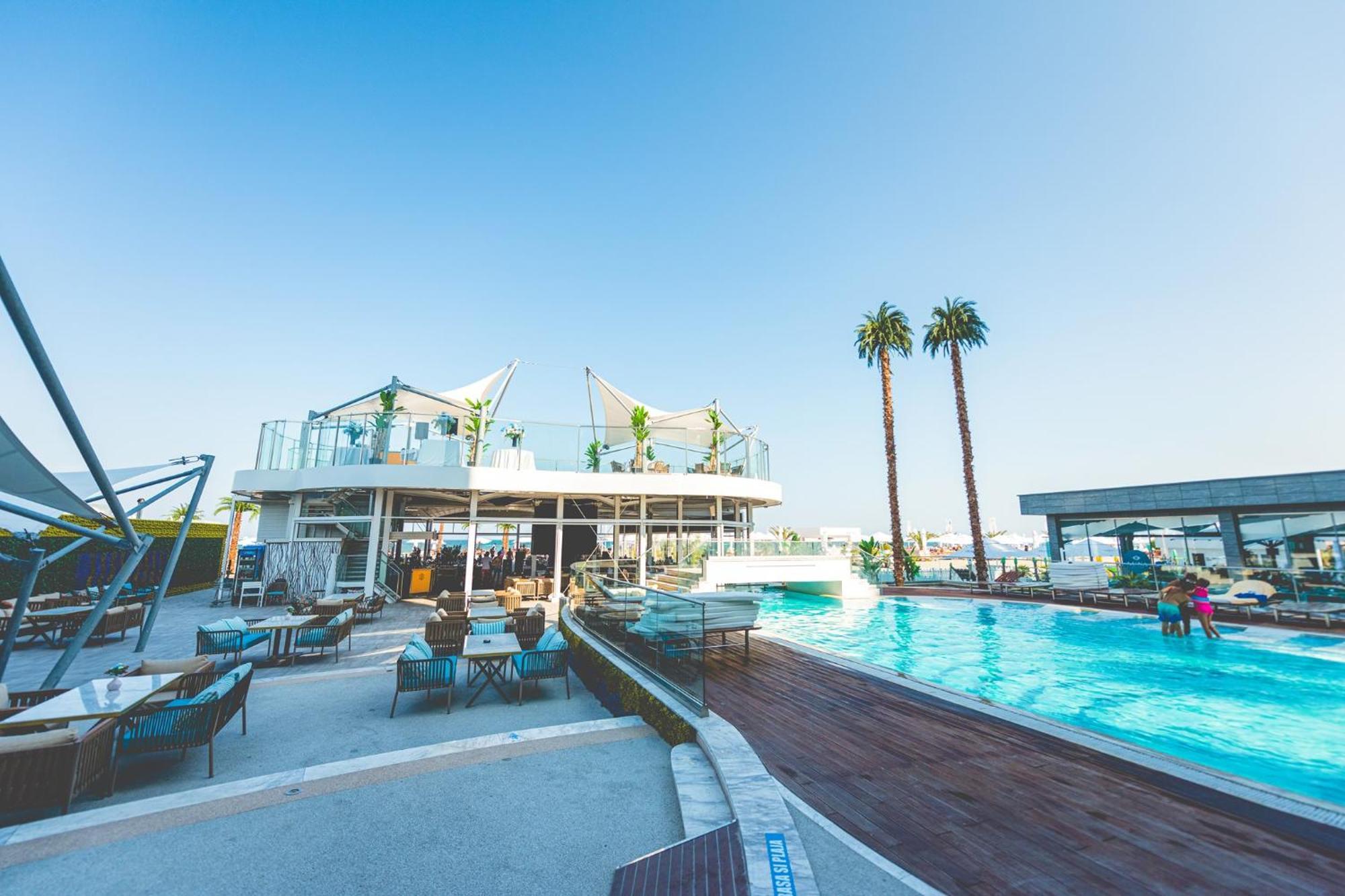White Tower Mamaia Prestige Apartments Экстерьер фото